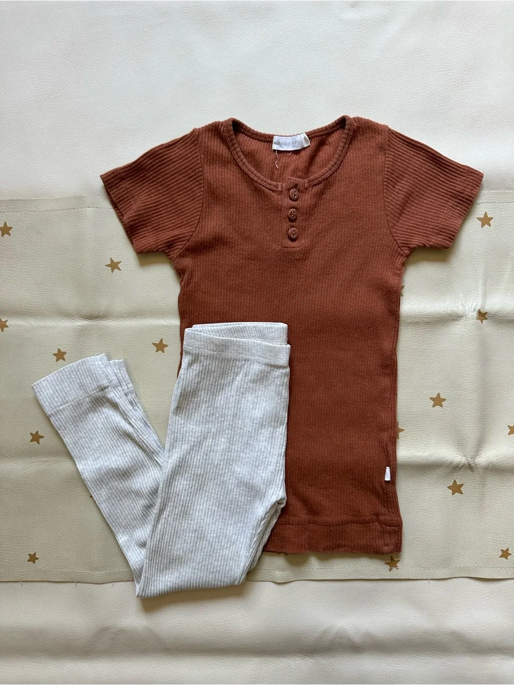 5 fits 4t Jamie Kay Ribbed Short Sleeve Essential Top in Copper & Oatmeal Pants